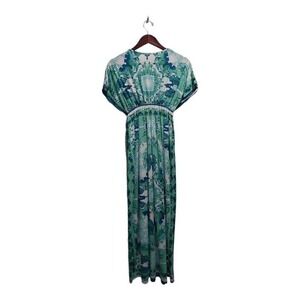 Beautiful deep neck dress‎ by India Boutique.  one size